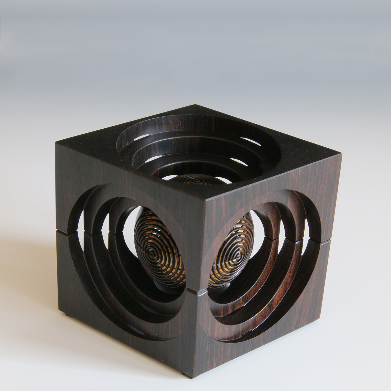 Diamond Box - Kirsten Muenster Projects